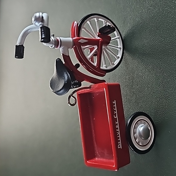 Hallmark Ornament | 1999 Delivery Cycle Christmas Ornament - Picture 2 of 3